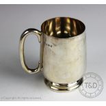 A George V silver Barker Brothers silver Ltd mug, Birmingham 1935,