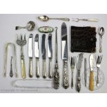 A selection of silver, to include; a cased set of pencils stamped 'Silver',