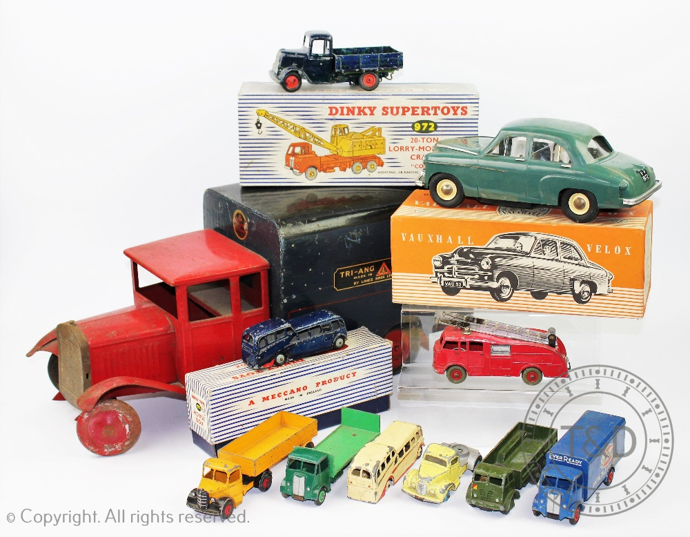 A selection of boxed and unboxed Dinky and other die cast vehicles,