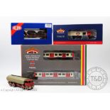 A Bachmann London Underground 35-990 S Stock motorised 4 car train pack;