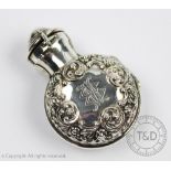 A Victorian silver cased, green glass scent bottle, Birmingham 1899,