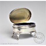 An Edwardian silver ring box, Levi and Salaman, Birmingham 1905,