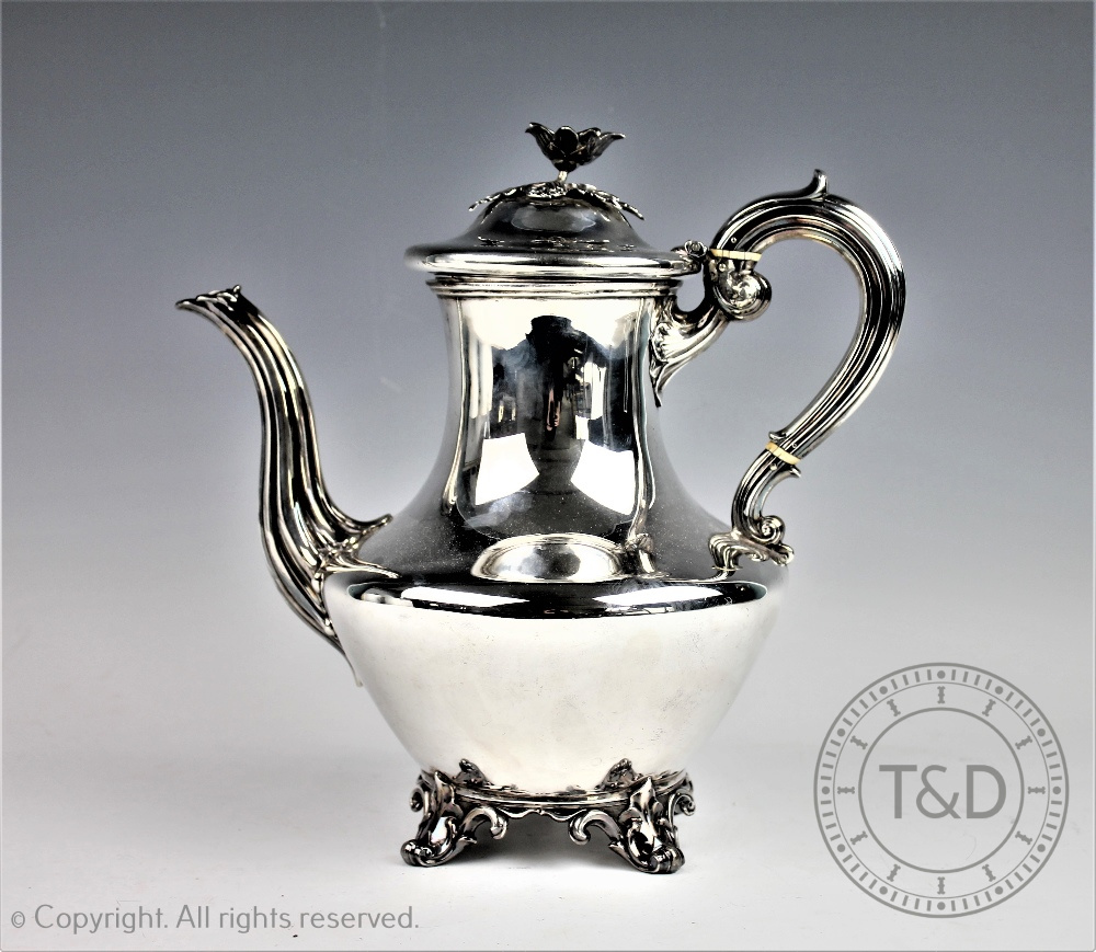 A George IV silver coffee pot, Edward, Edward junior, John & William Barnard, London 1837,