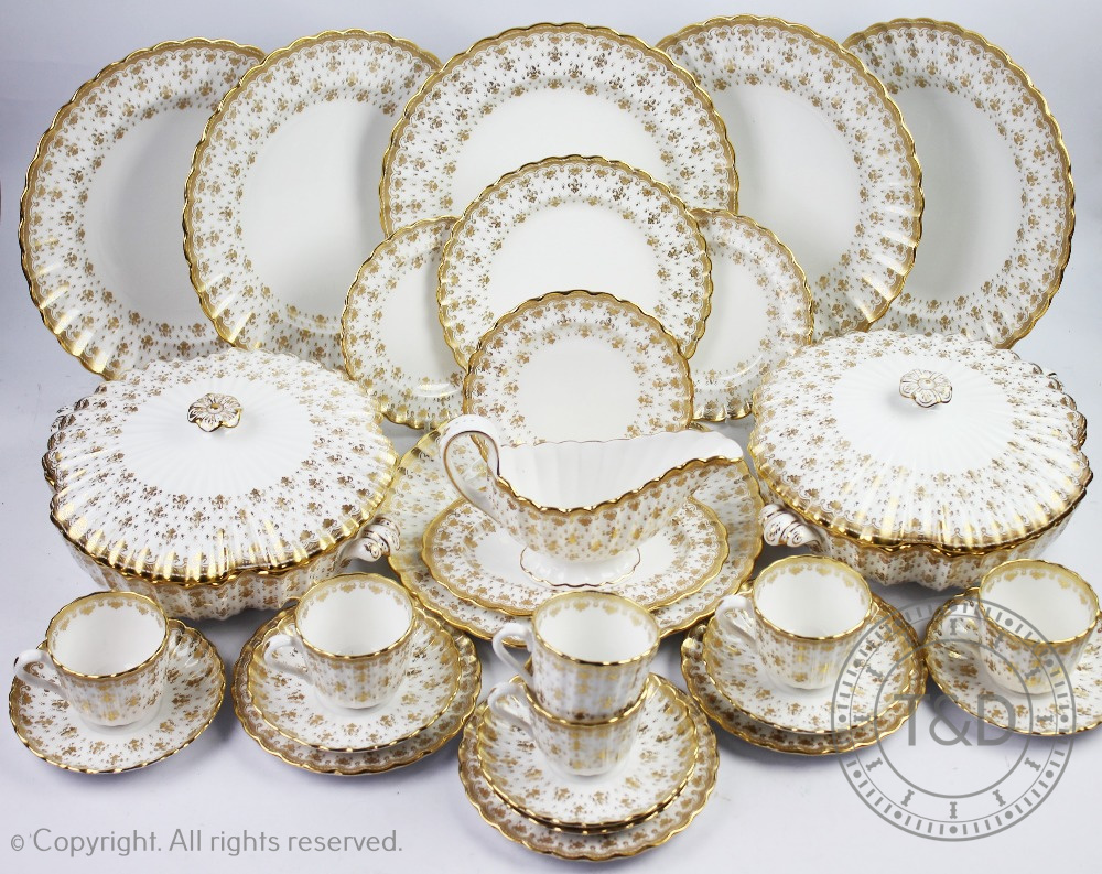 A Spode Fleur De Lys pattern dinner service, number Y8063,