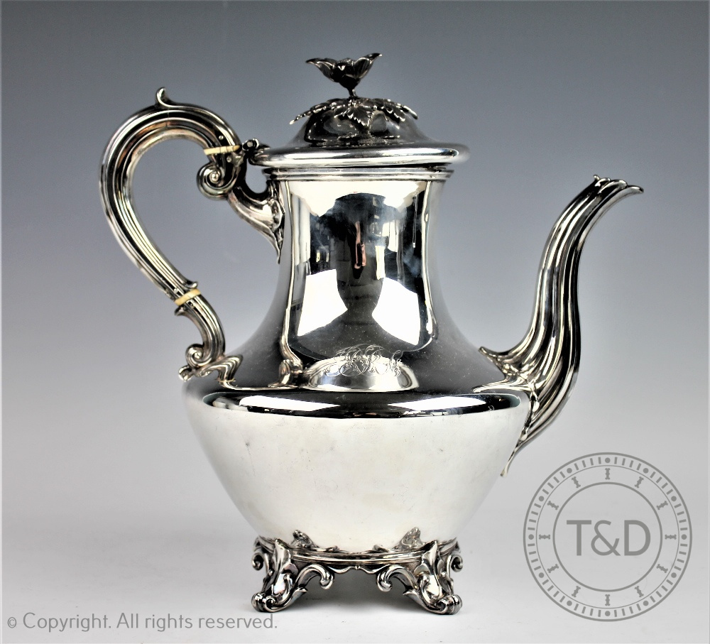 A George IV silver coffee pot, Edward, Edward junior, John & William Barnard, London 1837, - Image 4 of 4