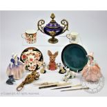 A selection of collectable to include a Pilkingtons Royal Lancastrian saucer dish with Jun style
