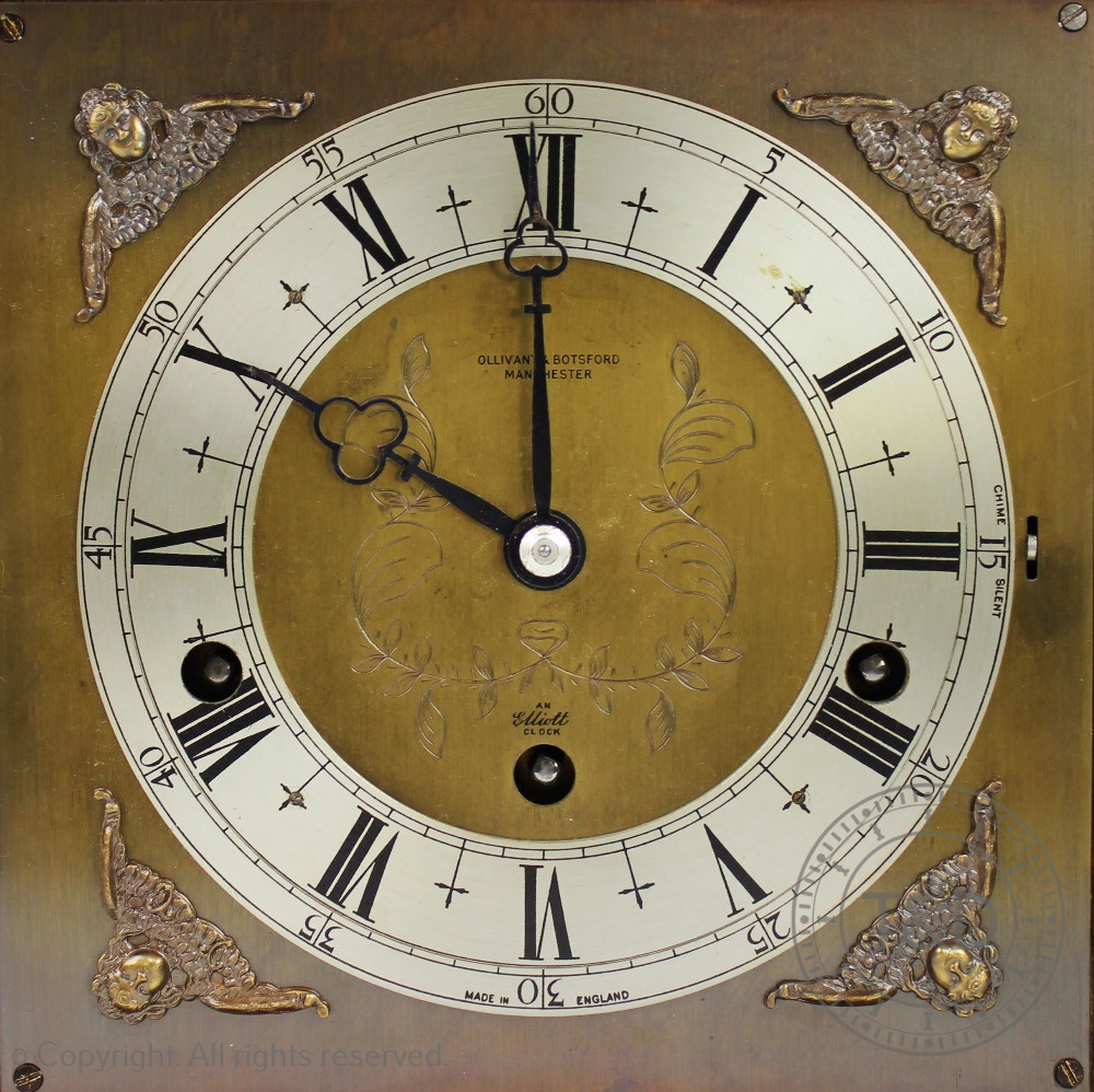 An Elliot walnut quarter chiming mantel clock retailed by Ollivant & Botsford of Manchester, - Bild 2 aus 3