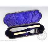 A pair of Edwardian cased silver fish servers, William Hutton & Sons Ltd, London 1905,