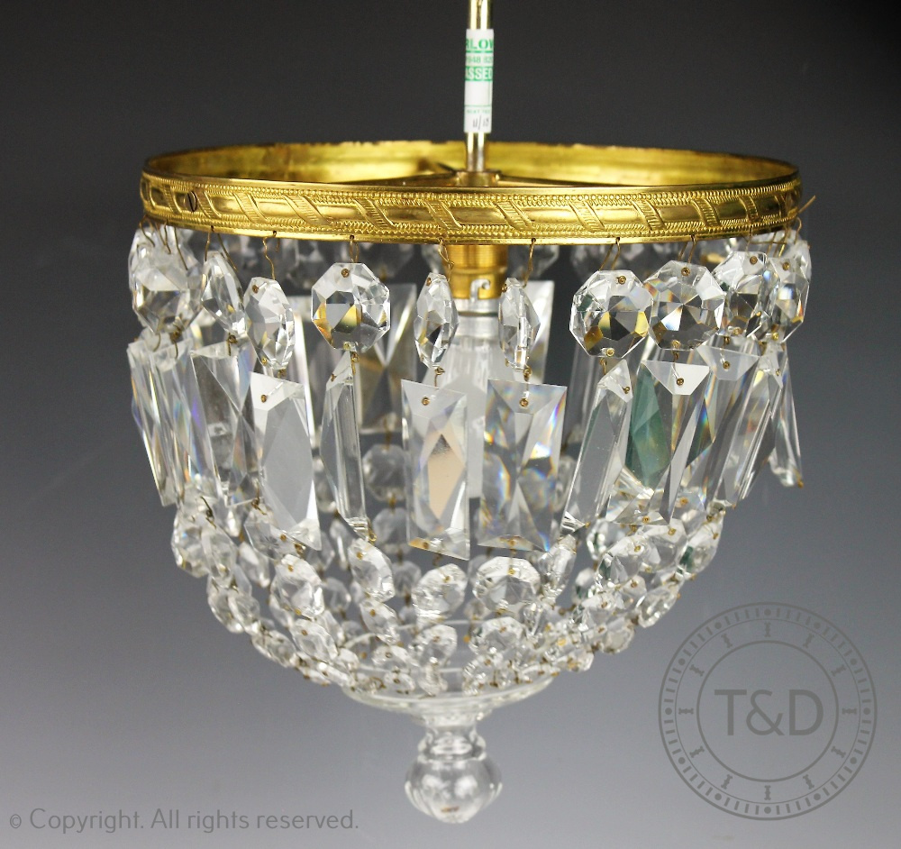 An Edwardian style bag light fitting, hung with lustre drops, 25.