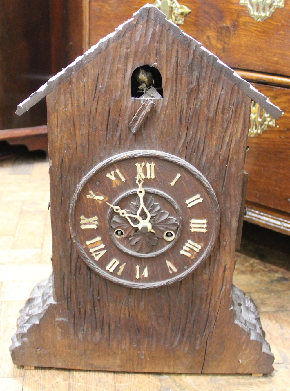 A later 19th century Black Forest carved wood twin fusee cuckoo clock, - Bild 9 aus 18