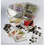 A large collection of World and Foreign coins also to include bank notes (1 tray)