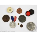 A Queen Victoria commemorative medallion,