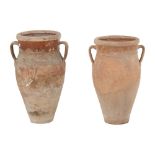 DUE GIARE in terracotta. Sicilia primi '900 Misure: h cm 52 - h cm 56