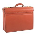 ALEXANDER BORSA 24 ore in pelle. Anni '80 Misure: cm 49 x 15 x h 38