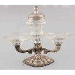 Table-piece with crystal with silver lid and on silver base, 13 lothig 812/000, on an oval-shaped