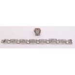 Silver bracelet and matching ring, 800/000, with rectangular plate decorated with filigree. 18.5