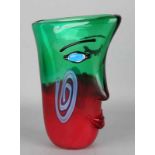 Modern mouth-blown glass vase with face. 21st century. Size: 31 cm. In good condition. Moderne