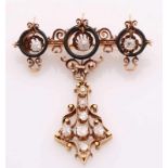 Antique gold brooch, 585/000, in Victorian style ca 1850. Occupied with 10 diamonds with old-cut,