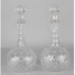 Two beautiful 19th century almond cut crystal stop carafes. Size: 27 x 12 cm ø. In good condition.