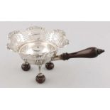 Silver pipe combination, 833/000, with a scalloped edge with decoration and lace work. The comforter