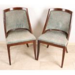 Two antique English mahogany chairs. Circa 1880. Size: 87 x 52 x 51 cm. In good condition. Zwei