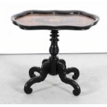 Carrot notes Louis Philippe Willem III side table with floral intarsia. With an e-mounted four-