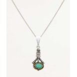 Silver necklace and pendant, 925/000, with gold-plated rim and green stone. Fine gourmet necklace