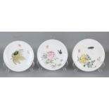 Three old Chinese porcelain plates. Floral + insects. Various marks. Size: ø 16.3 cm. In good