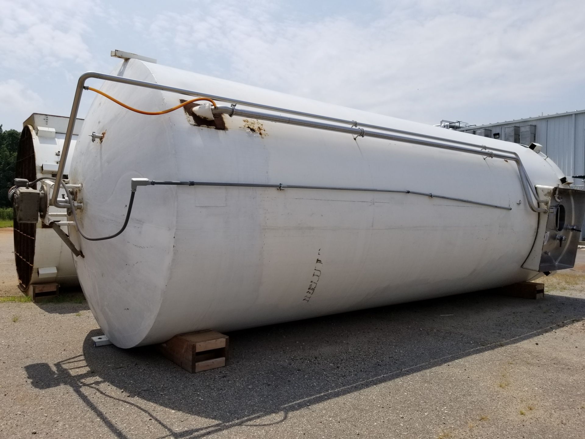 Cherry Burrell 15,000 Gallon Stainless Steel Refrigerated Silo with Vertical Agitator and - Image 2 of 10