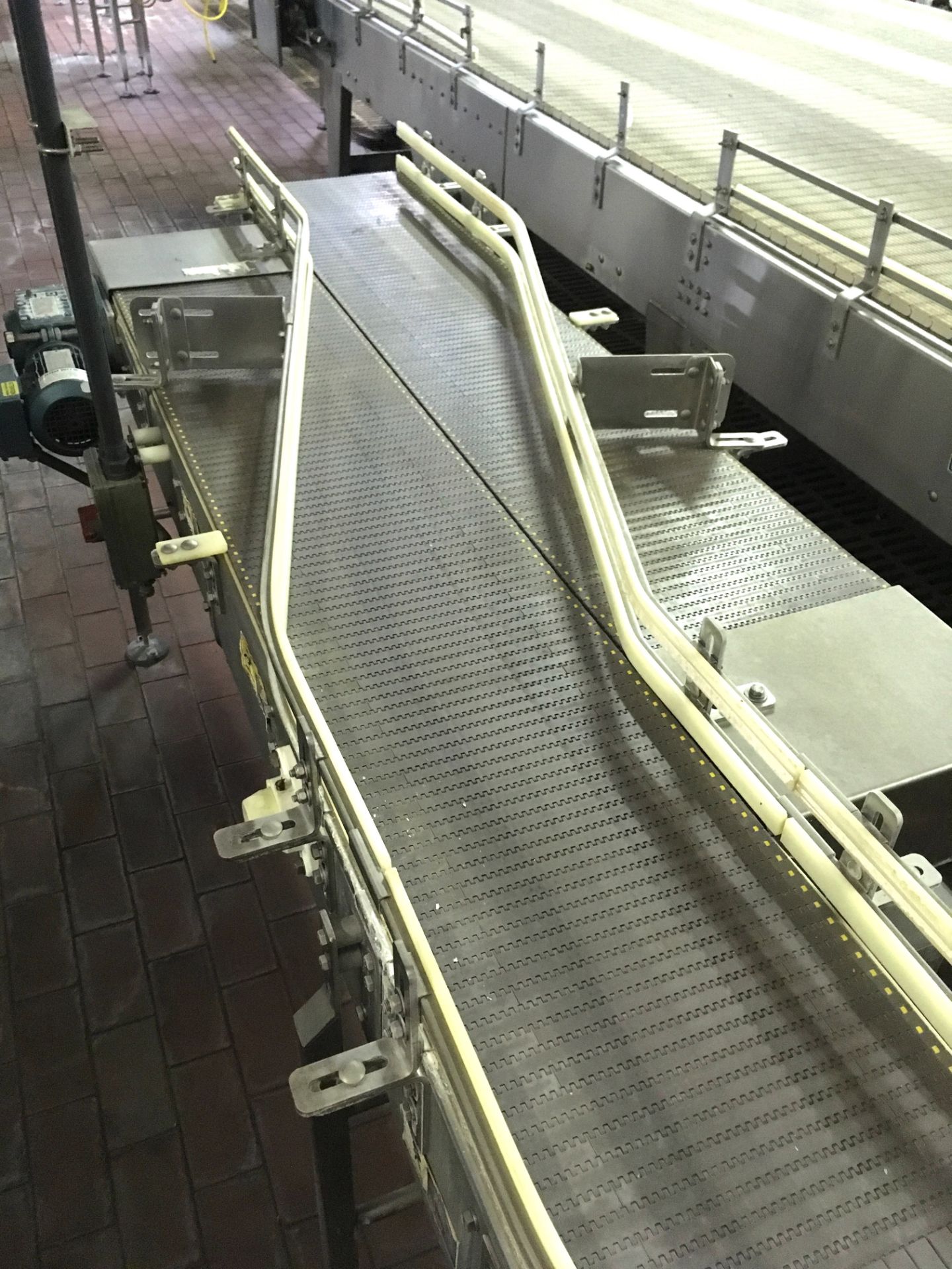 Bottle Conveyor 15" to 15" Crossover Transfer with Motor and Idler