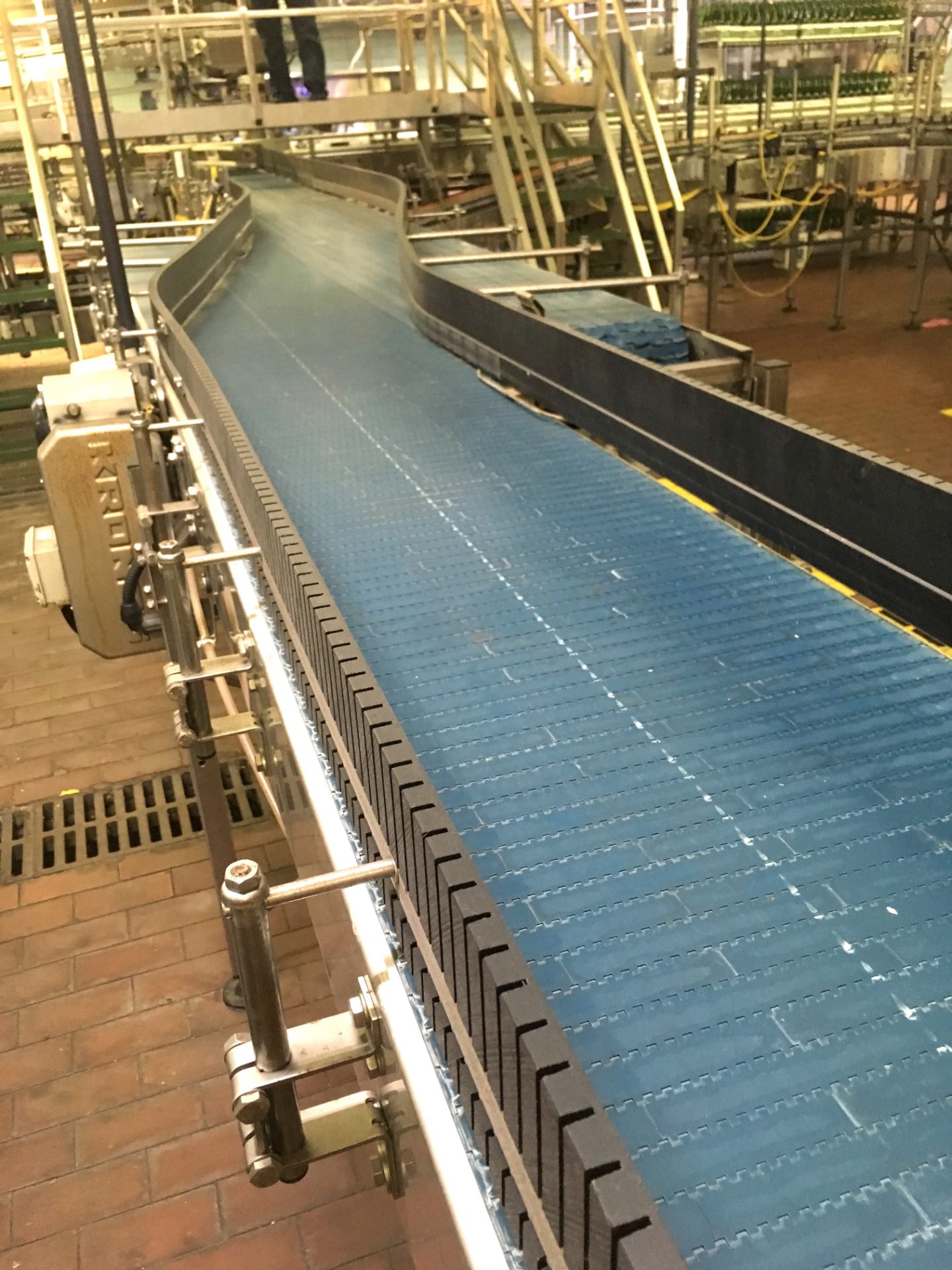 Lot of Bottle Conveyor from Accumulation Table to Packers, 8 foot long - 4.5" transition to 15" - Image 10 of 10