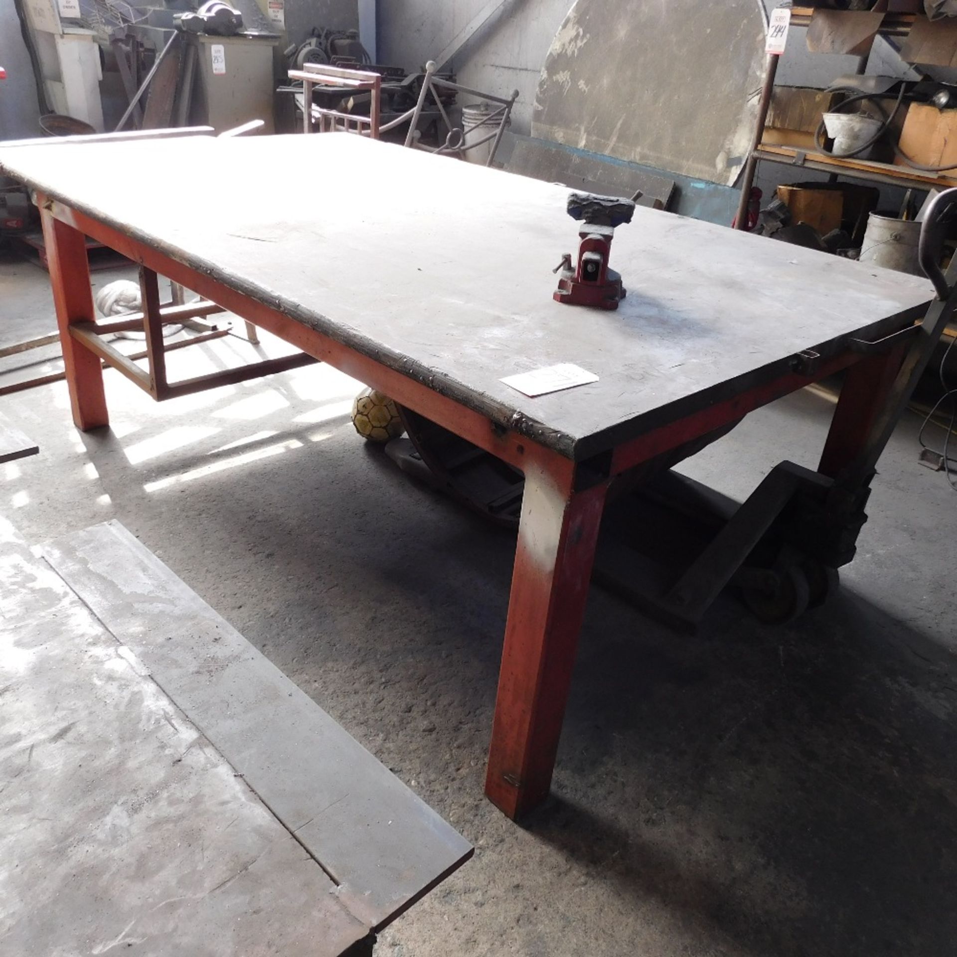 5' X 8' X 1-1/2" STEEL WORKBENCH