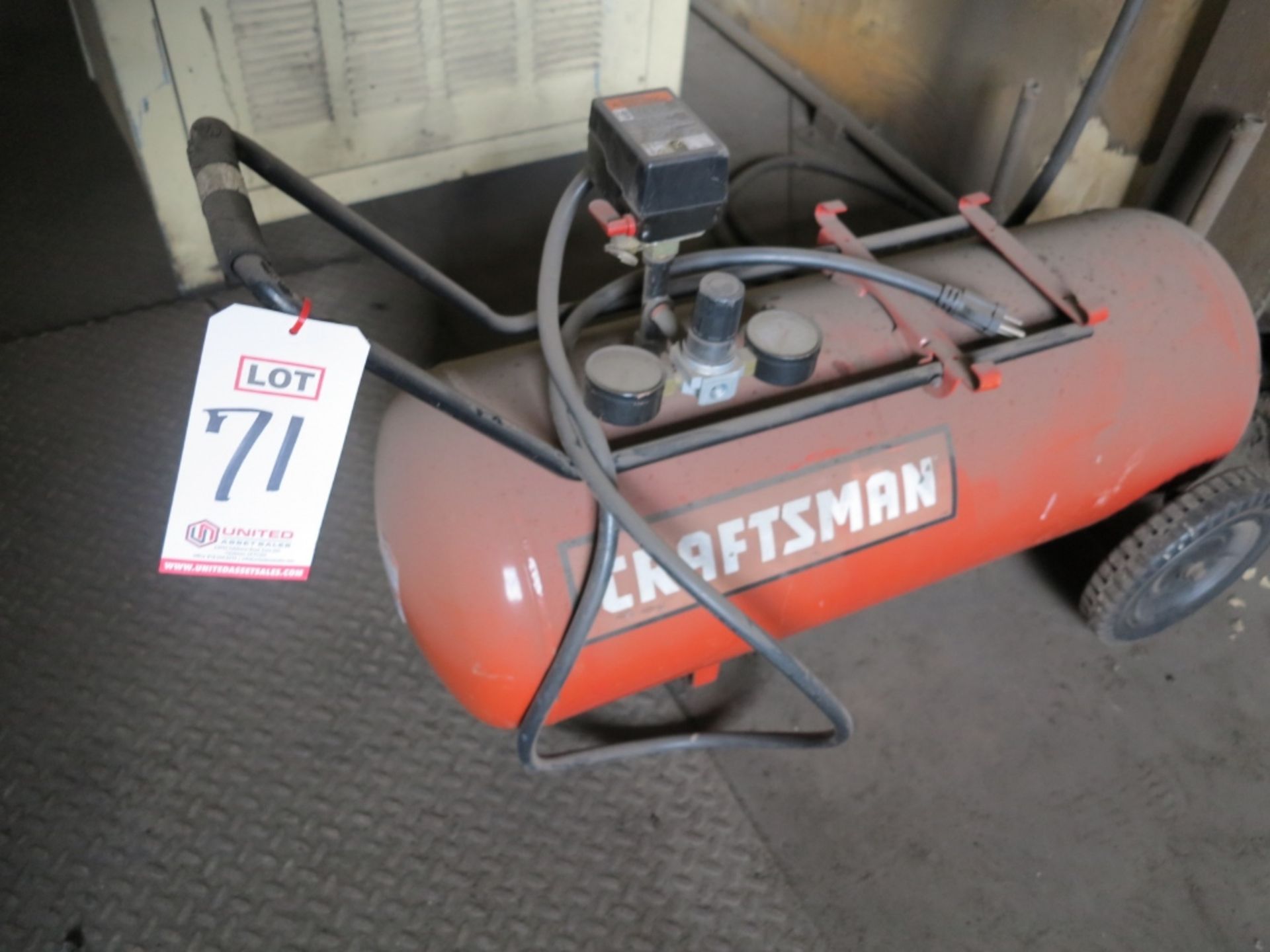 CRAFTSMAN PORTABLE AIR COMPRESSOR