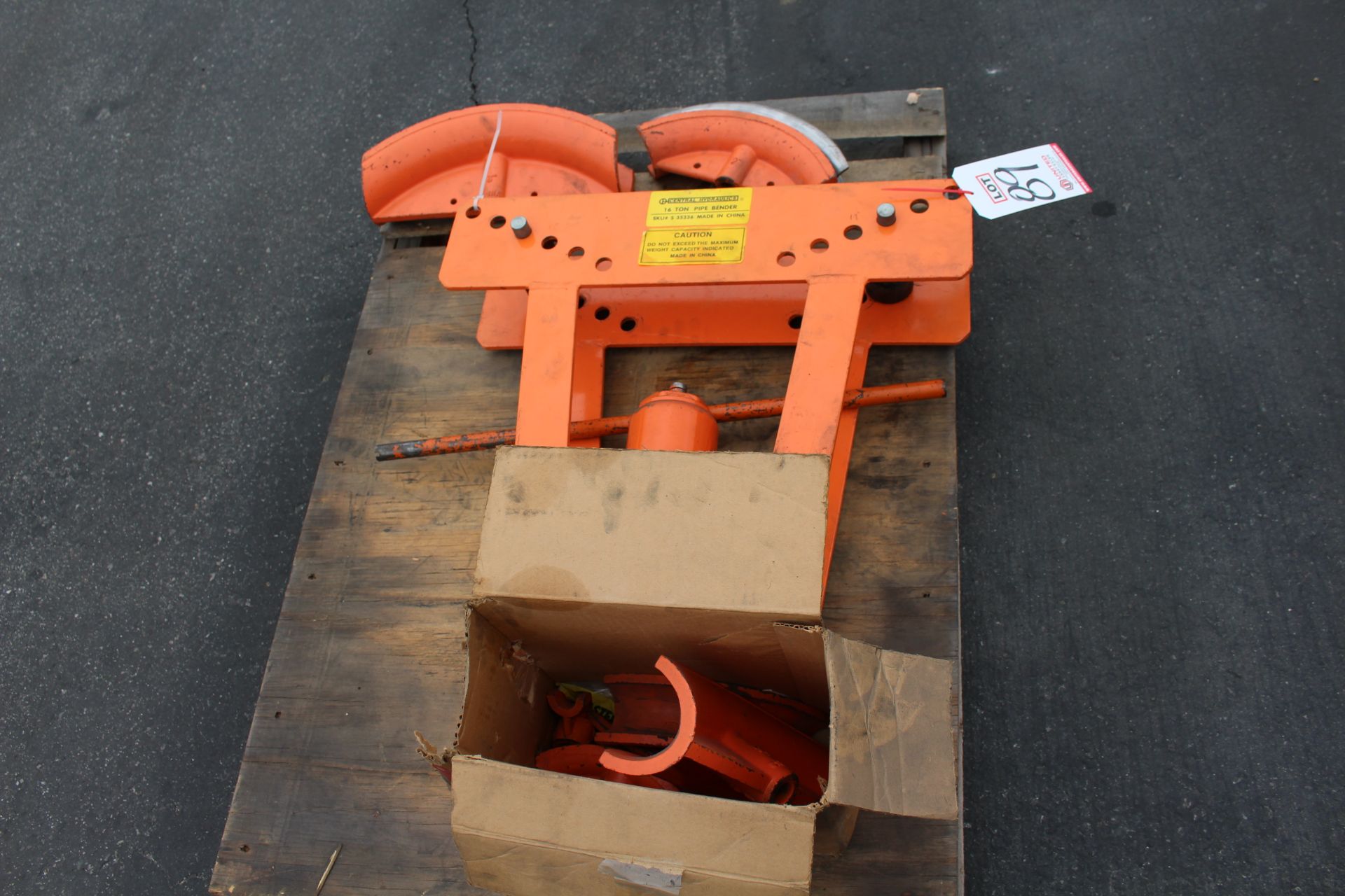 CENTRAL HYDRAULICS 16-TON PIPE BENDER, DIES UP TO 4"