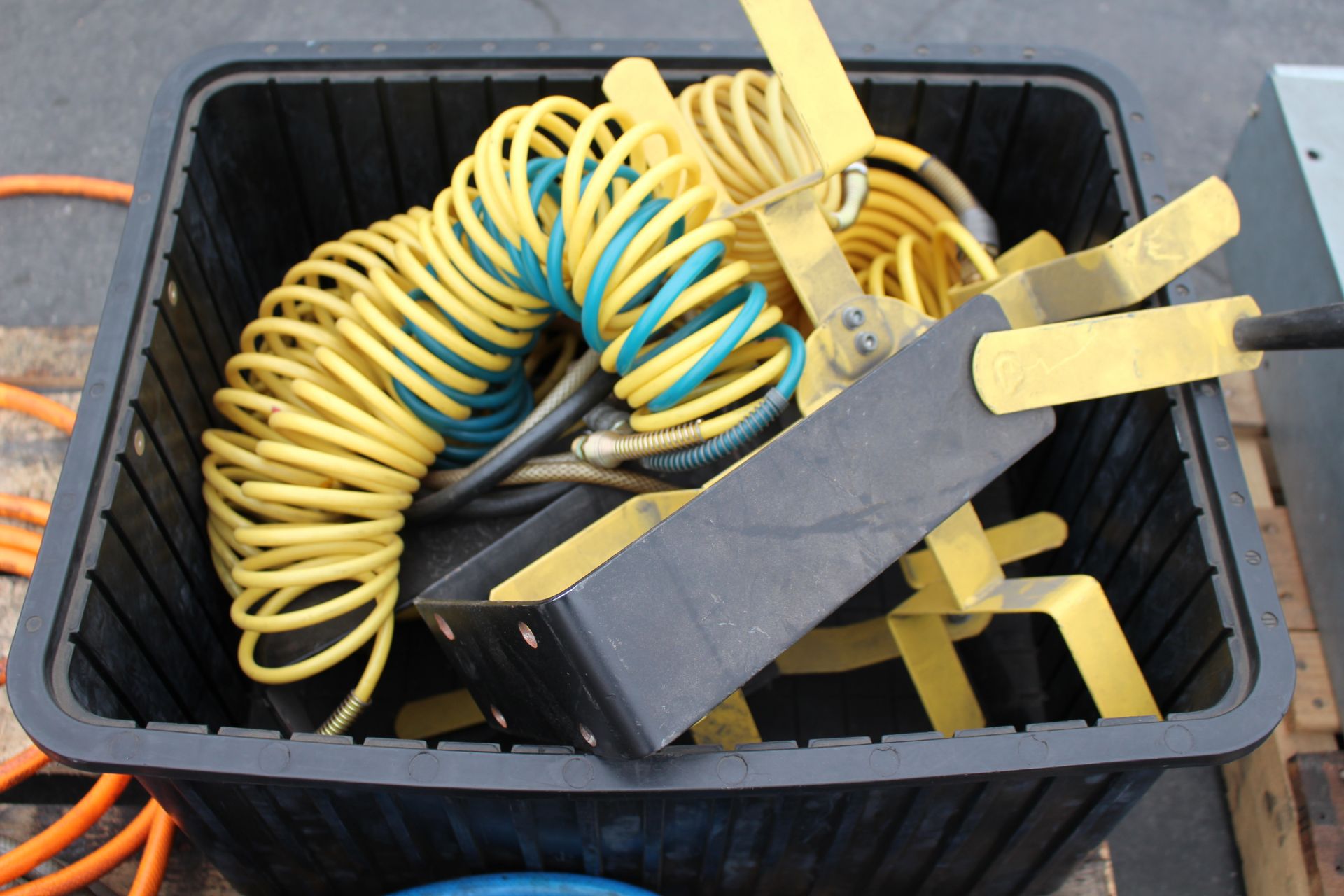 PALLET OF AIR HOSES - Image 2 of 2