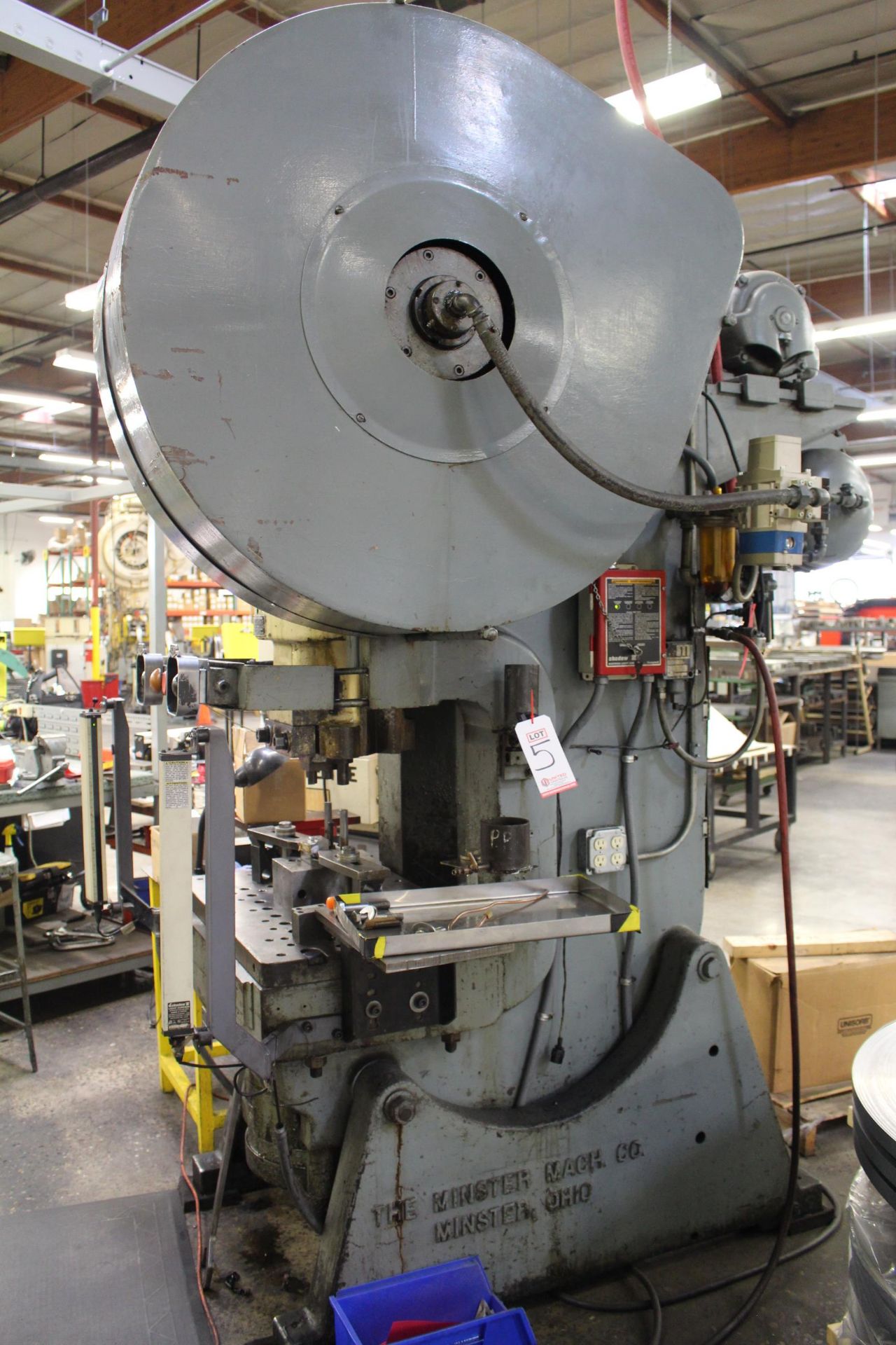 MINSTER MODEL 6 OBI PUNCH PRESS, 60 TON CAPACITY, 45 SPM, 6" STOKE, 3" SLIDE ADJUSTMENT, WINTRISS - Image 3 of 11