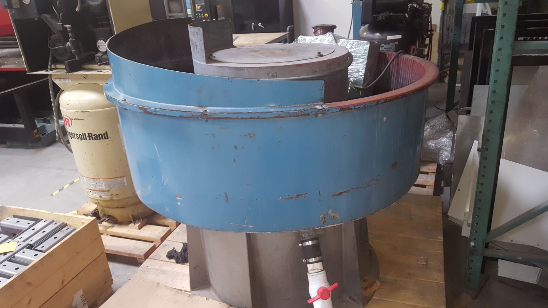 SWECO DEBURRING UNIT, MODEL FMD-14LR, S/N 14FM-1178-459F