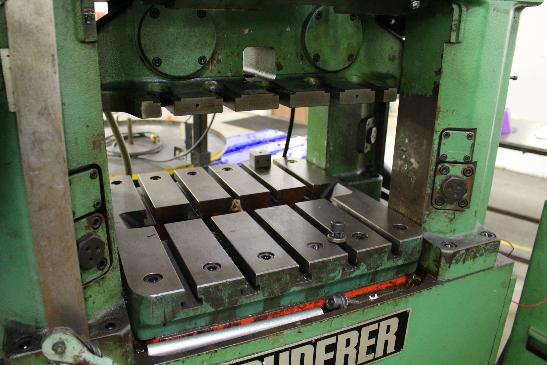 BRUDERER MODEL BSTA 25 HIGH SPEED STAMPING PRESS, 25-TON CAPACITY, 21.26" X 20.8" BOLSTER, 100-1,500 - Image 5 of 8