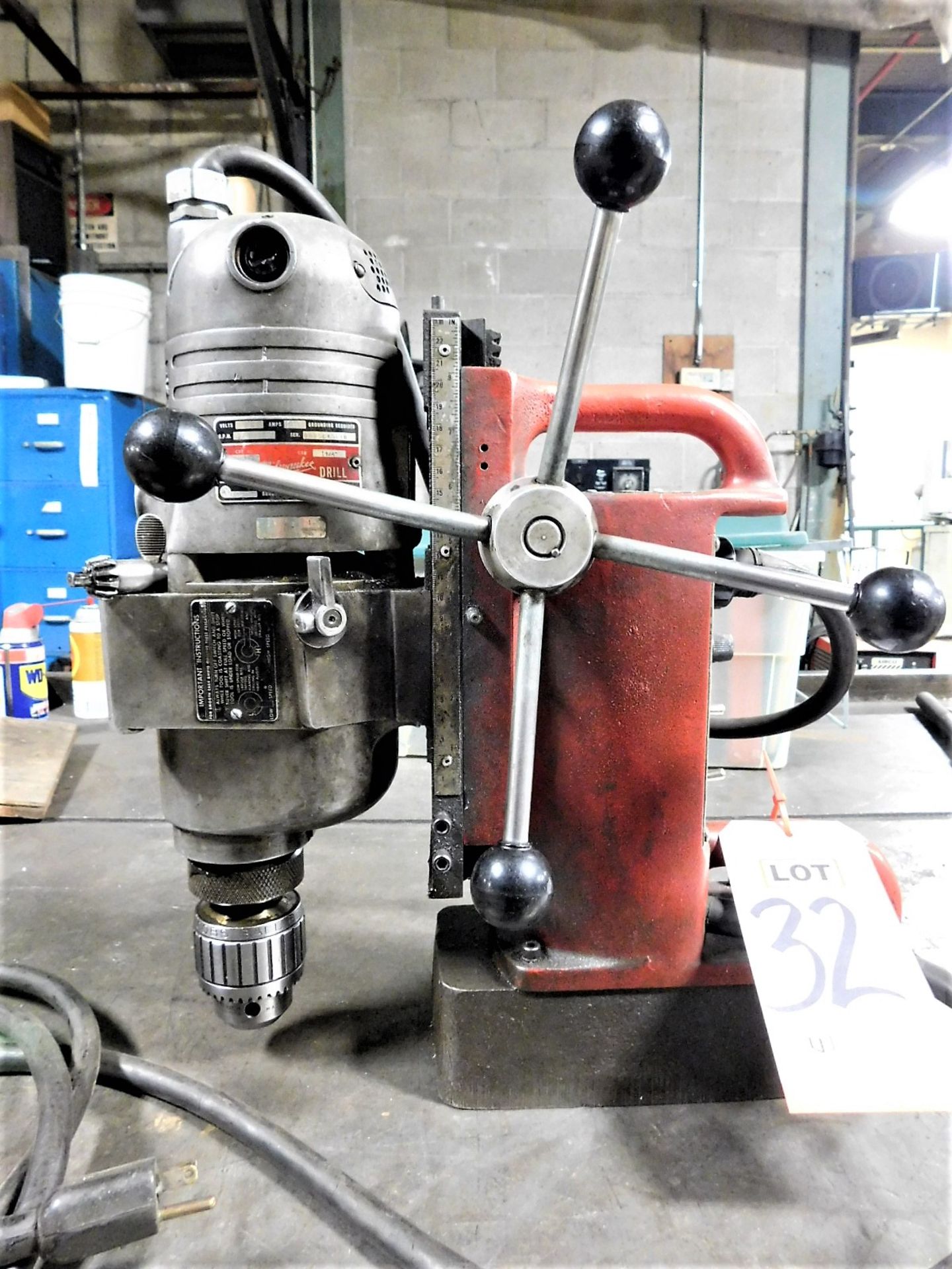 MILWAUKEE MAG DRILL, MODEL 4202 ELECTROMAGNETIC DRILL PRESS BASE, FIXED POSITION, VARIABLE SPEED, 9"