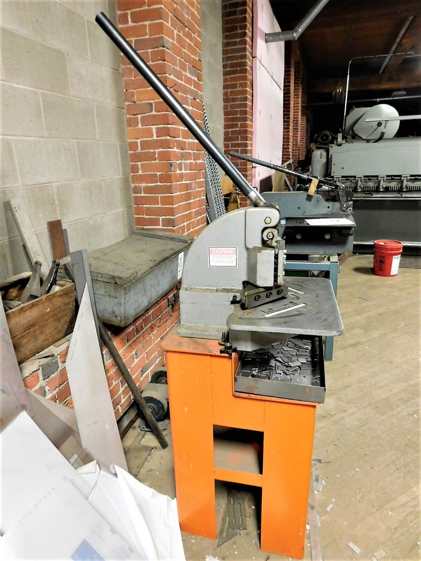 METALEX HAND NOTCHER, MODEL ISF-10030B, CAPACITY: 6" X 16 GA., 1996, S/N 850763 - Image 2 of 5