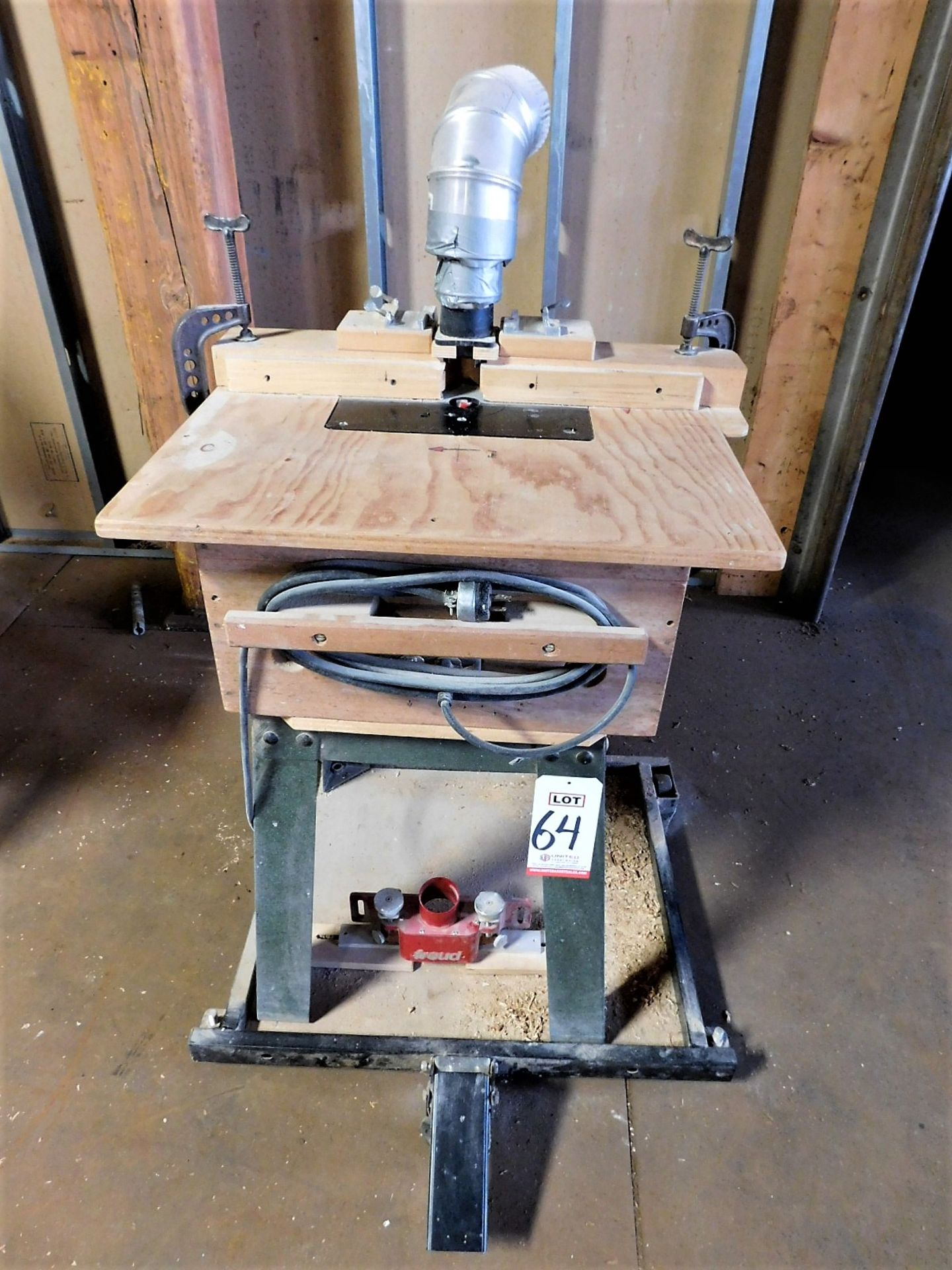 CUSTOM ROUTER TABLE W/ PORTER CABLE 6902 ROUTER, FREUD FENCE, PORTABLE