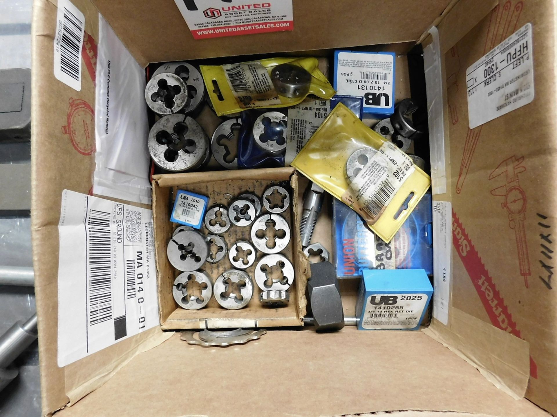 LOT - LARGE QUANTITY OF THREAD TAPS AND DIES, W/ TOOLS, TOO MANY TO LIST - Image 5 of 6