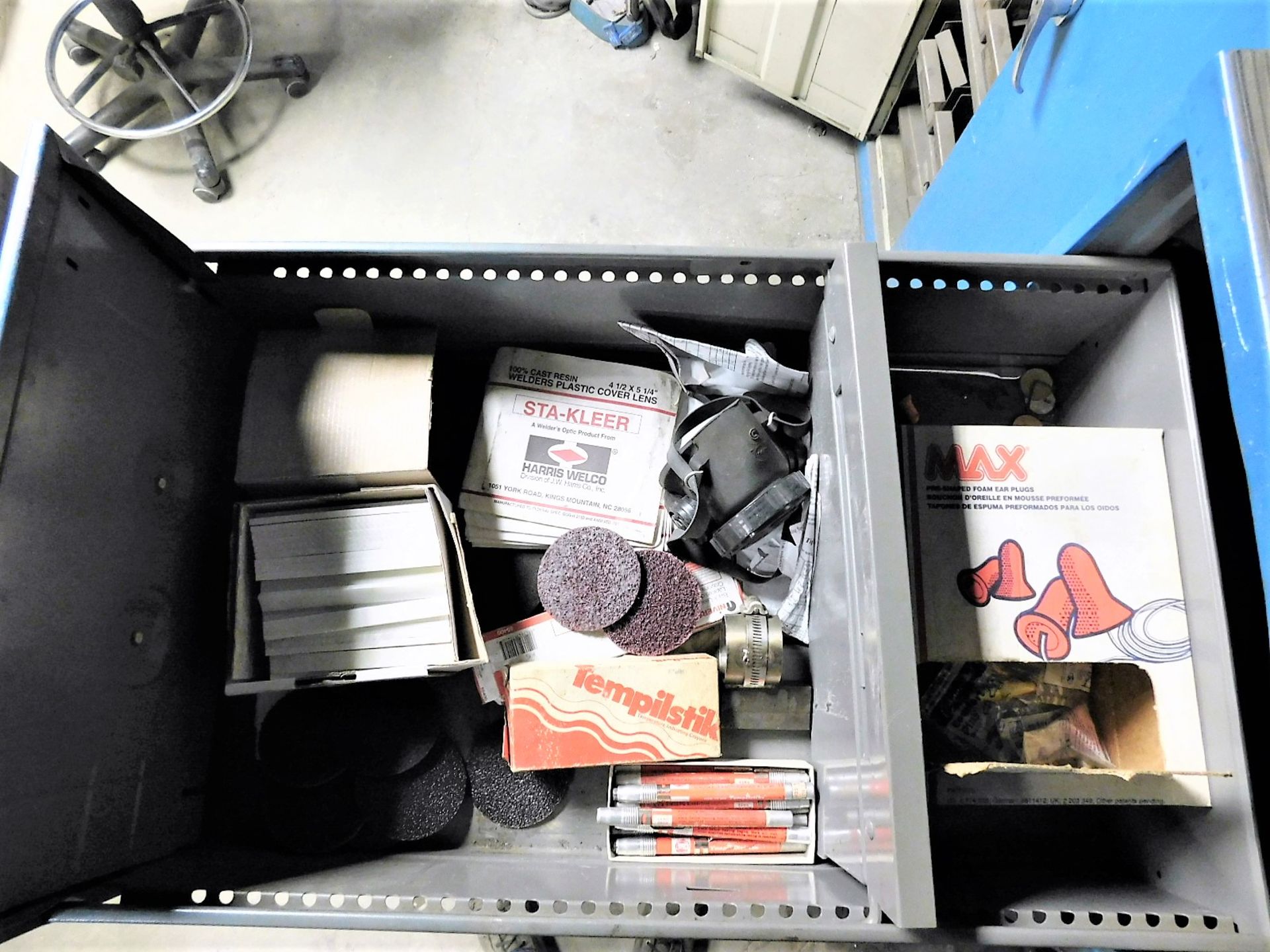 4-DRAWER FILE CABINET FILLED W/ GRINDING AND WELDING SUPPLIES - Image 5 of 5