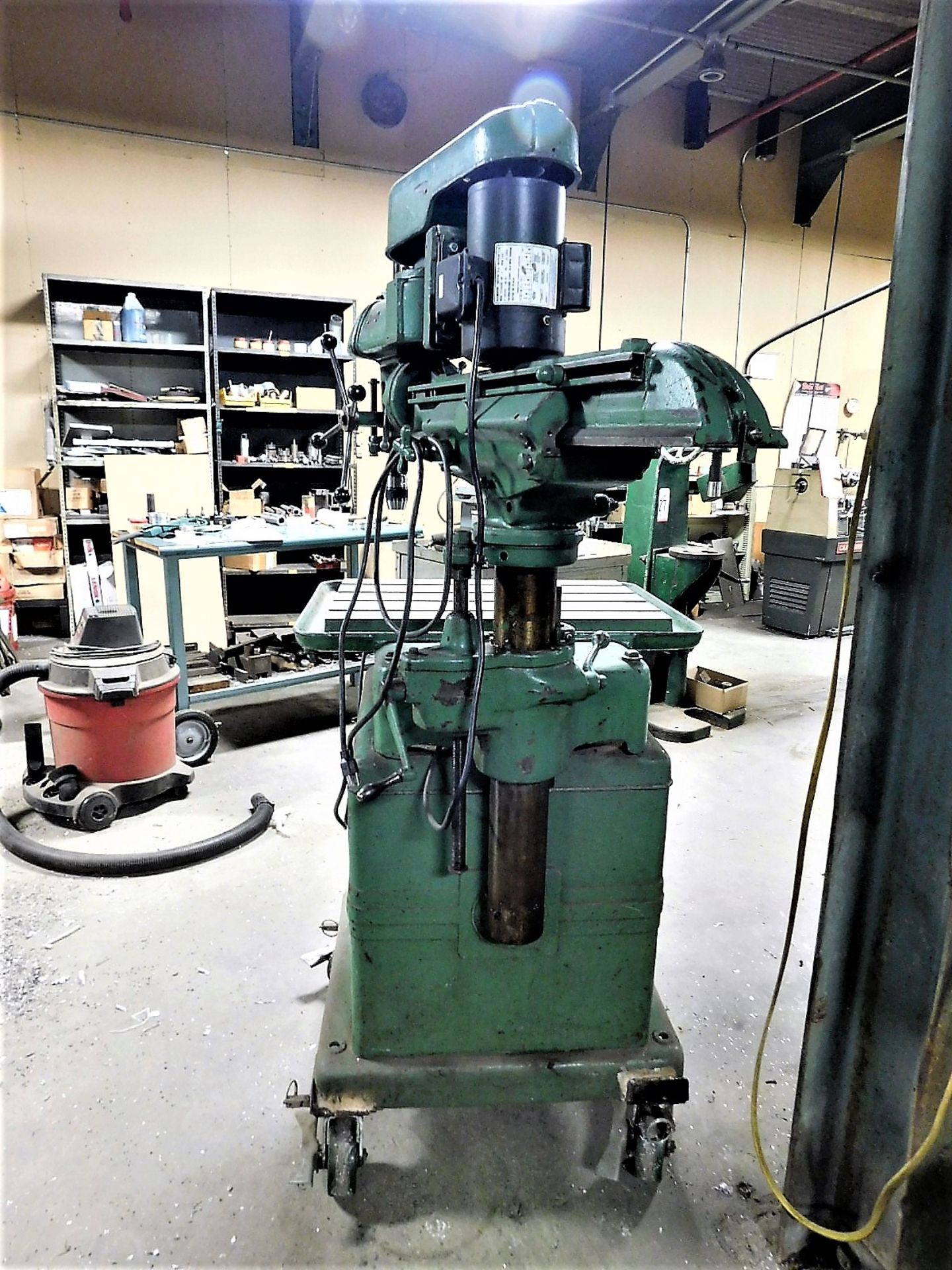 WALKER-TURNER RADIAL DRILL, FLOOR MODEL ON HEAVY DUTY LOCKING CASTERS, W/ ACCUPRO SPEED CHUCK - Image 4 of 5