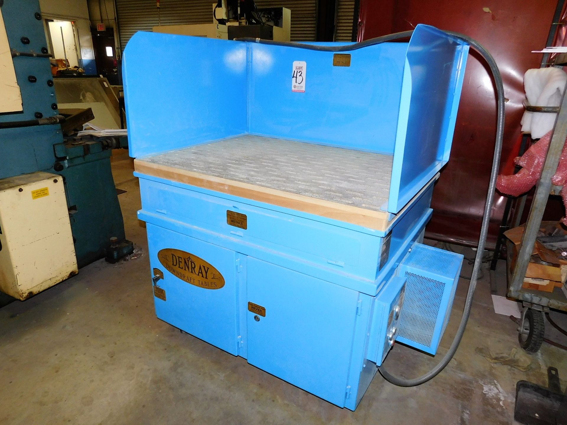 2014 DENRAY DOWNDRAFT TABLE, MODEL 3444B SUPER, 2 HP, S/N 474313, WORKTOP MEASURES 41" X 32"