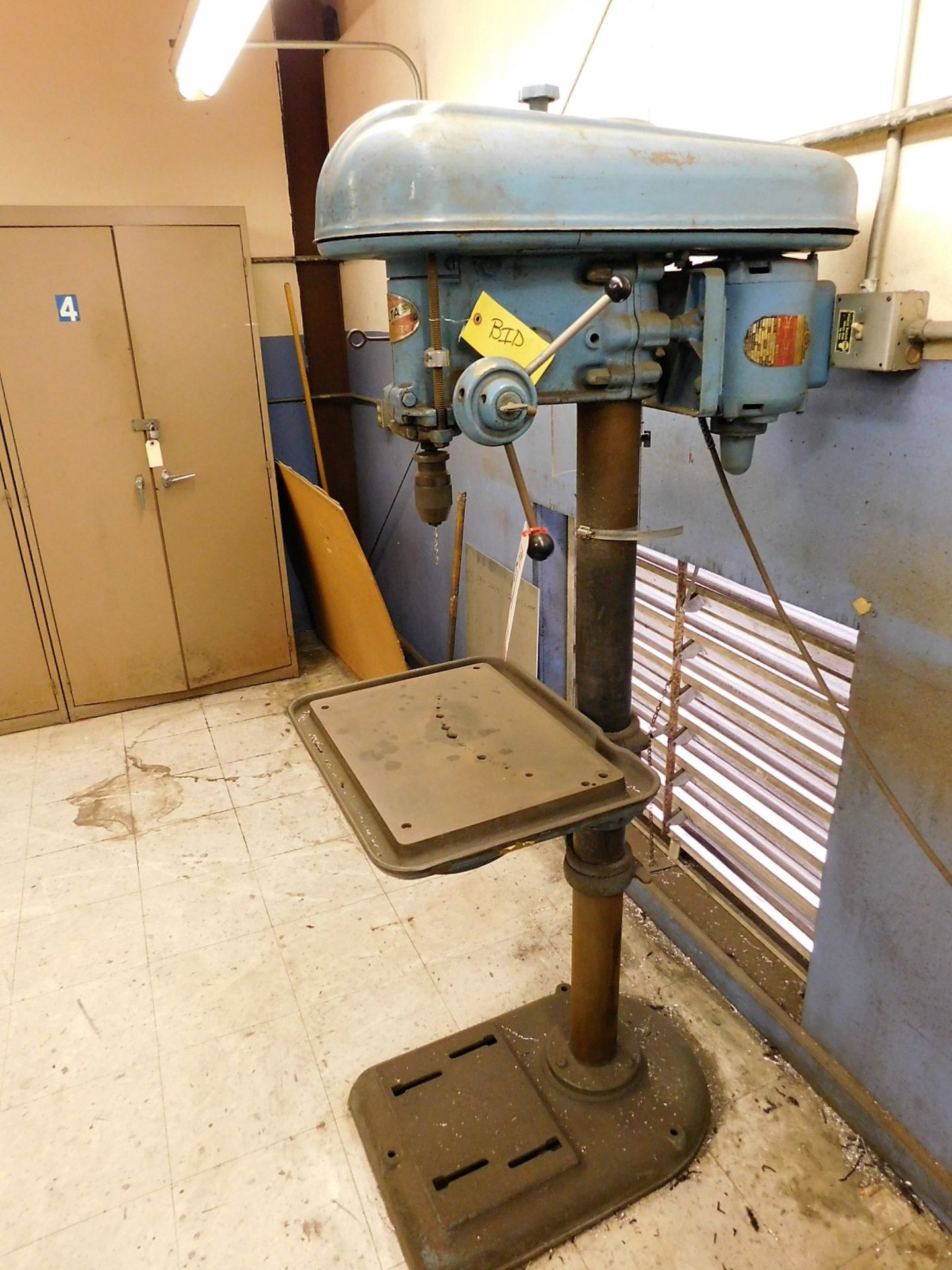 ROCKWELL DELTA 17" DRILL PRESS, S/N 126-2073, FLOOR STAND, SPEED CHUCK, VARIABLE SPEED - Image 2 of 5