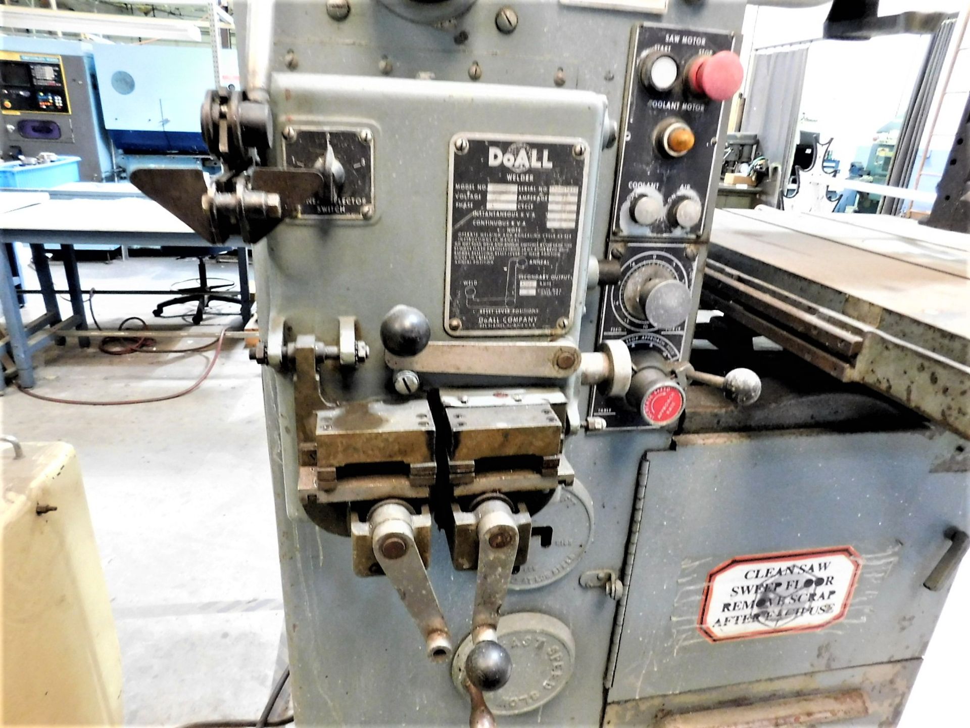 DOALL VERTICAL BANDSAW, MODEL 1612-3, S/N 152-67848, W/ DOALL BLADE WELDER, TABLE 30-1/2" X 24" - Image 5 of 5