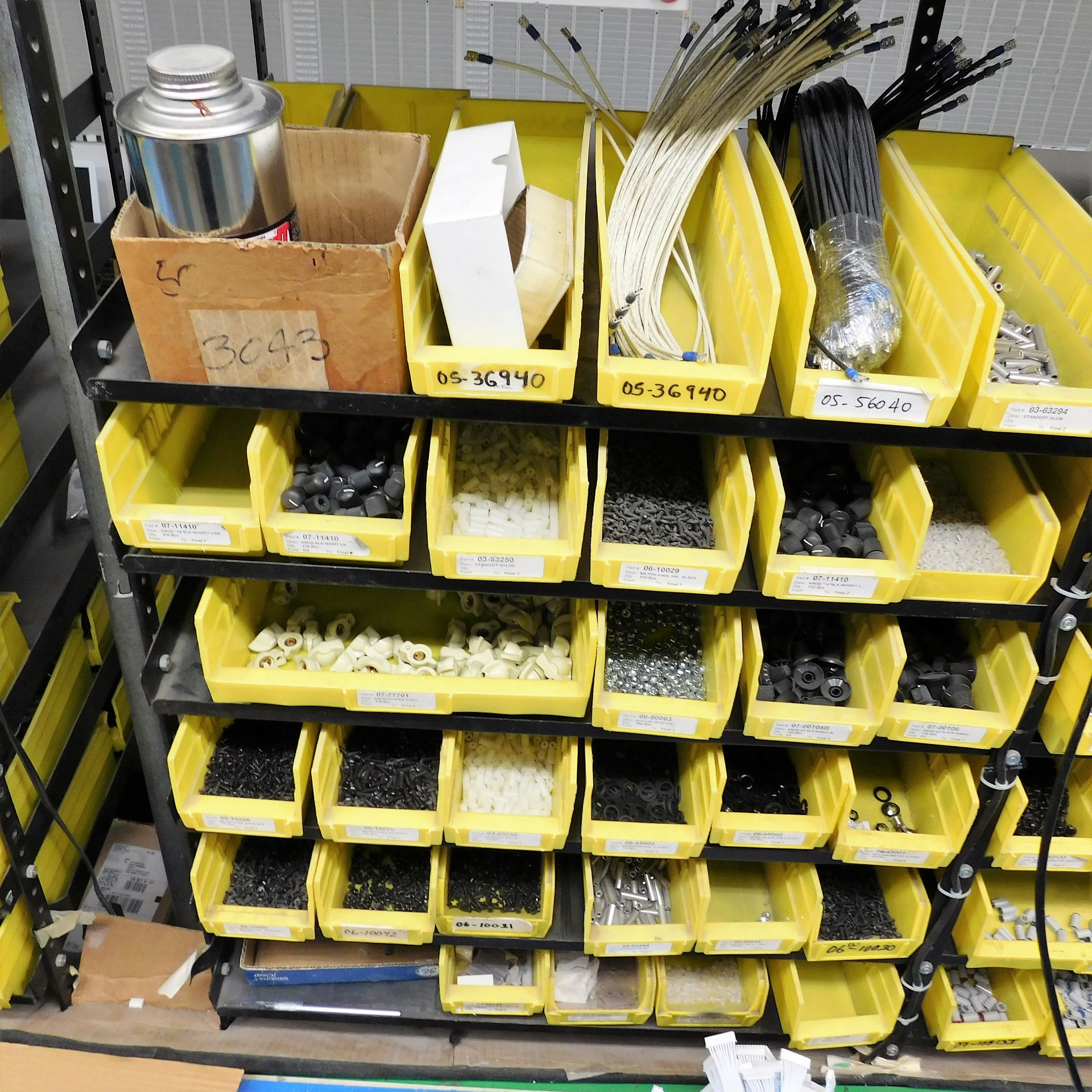 LOT - 28' ELECTRONIC ASSEMBLY LINE TO INCLUDE: 28' ROLLER CONVEYOR, (8) PNEUMATIC TORQUE DRIVERS, - Image 8 of 17