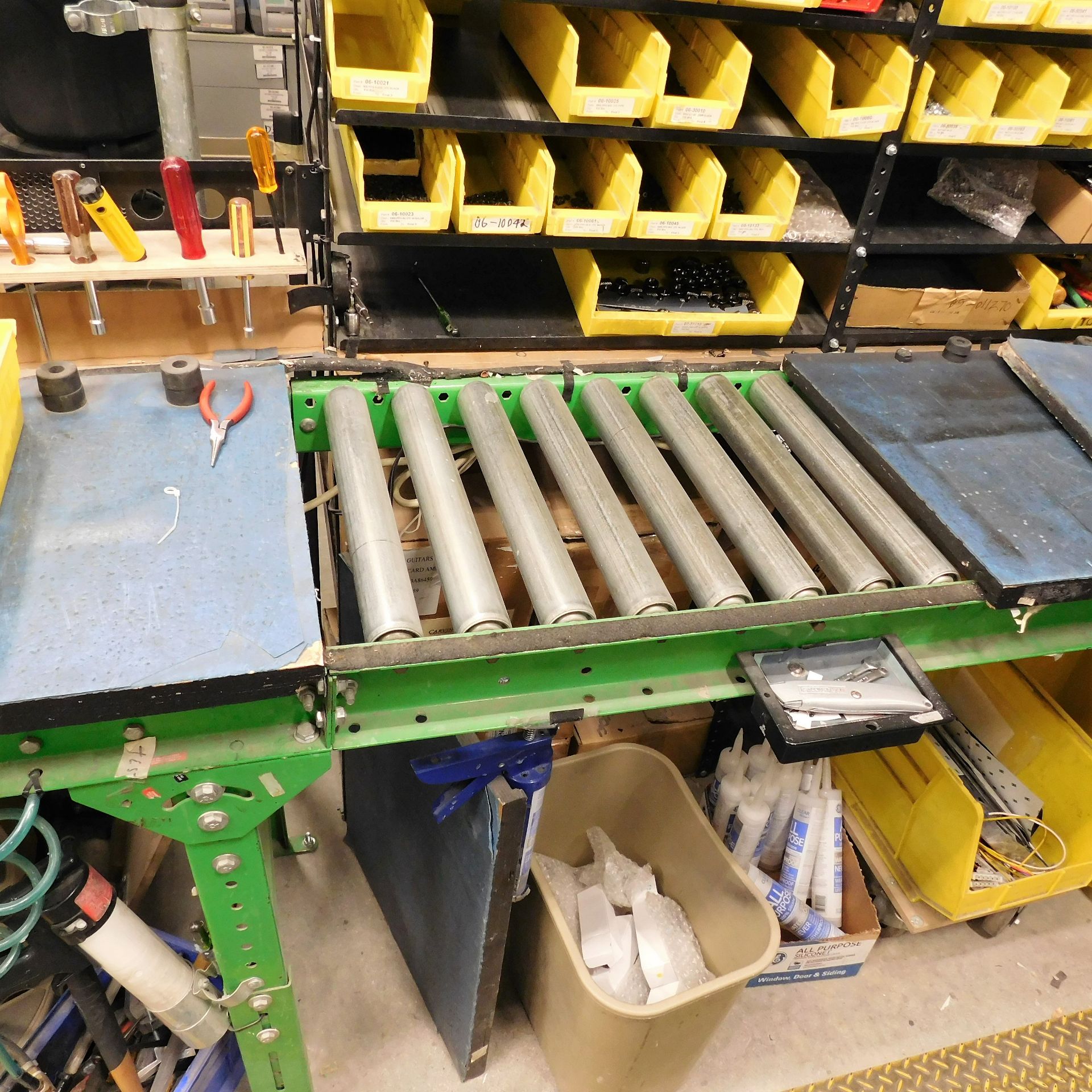 LOT - 28' ELECTRONIC ASSEMBLY LINE TO INCLUDE: 28' ROLLER CONVEYOR, (8) PNEUMATIC TORQUE DRIVERS, - Image 16 of 17