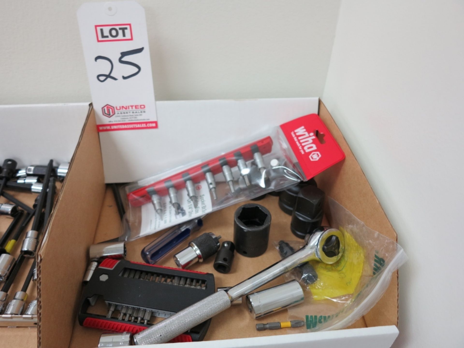 LOT - SOCKETS, RATCHET, NUT DRIVERS